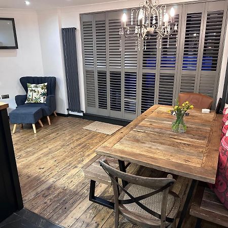 •Mangohauslondon• •Airconditioned•Garden•Fire Pit• المظهر الخارجي الصورة
